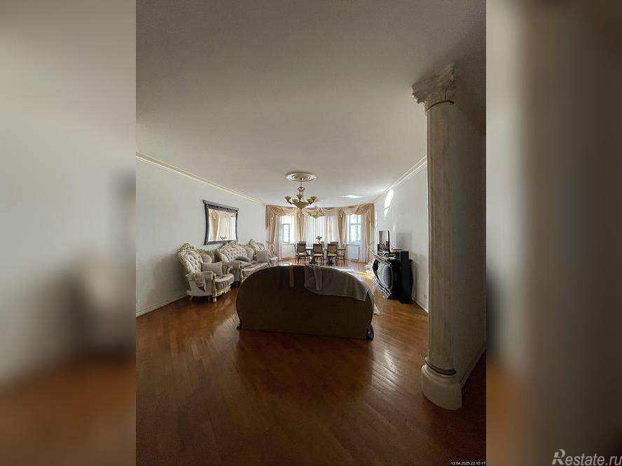 Продажа 4-комн квартиры на вторичном рынке Остоженка улица,  д. 25