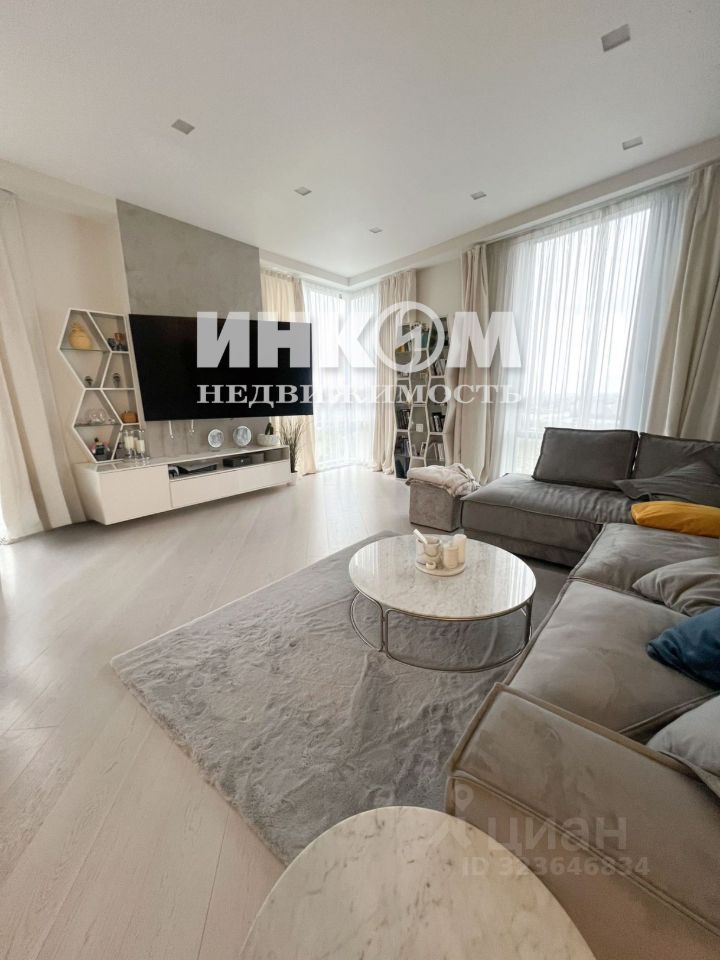 Продажа 4-комн квартиры на вторичном рынке Мосфильмовская улица, 8с1