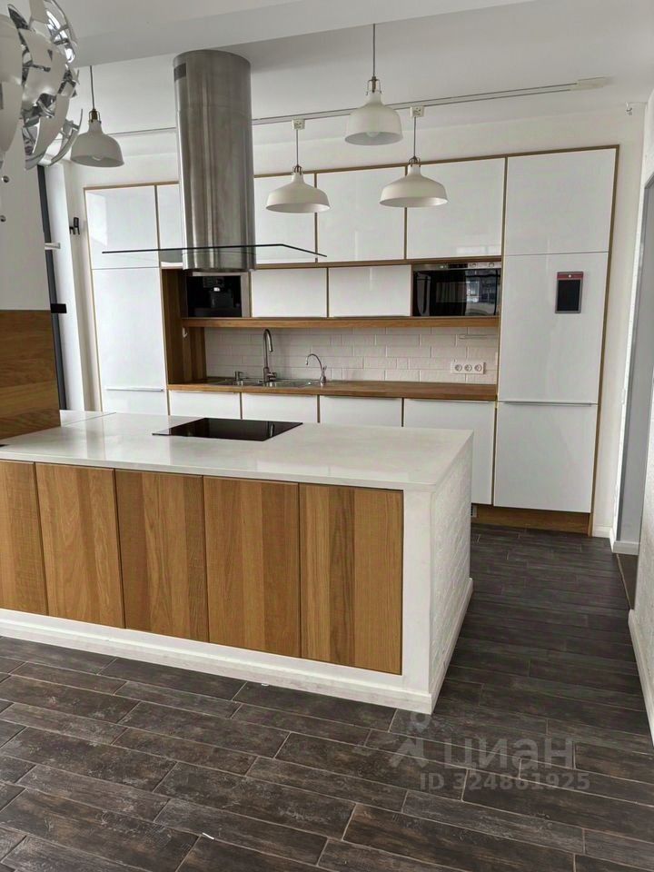 Продажа 2-комн квартиры на вторичном рынке улица Адмирала Трибуца, 7