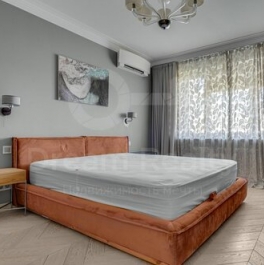 Продажа 2-комн квартиры на вторичном рынке улица Академика Анохина,  д. 66