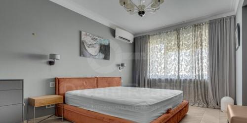 2-комн квартира улица Академика Анохина,  д. 66