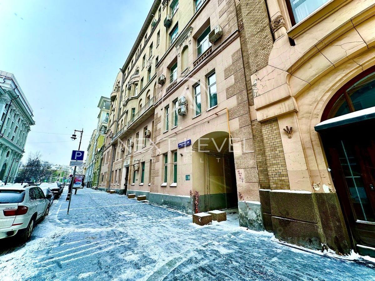 Продажа 3-комн квартиры на вторичном рынке Поварская улица, 26