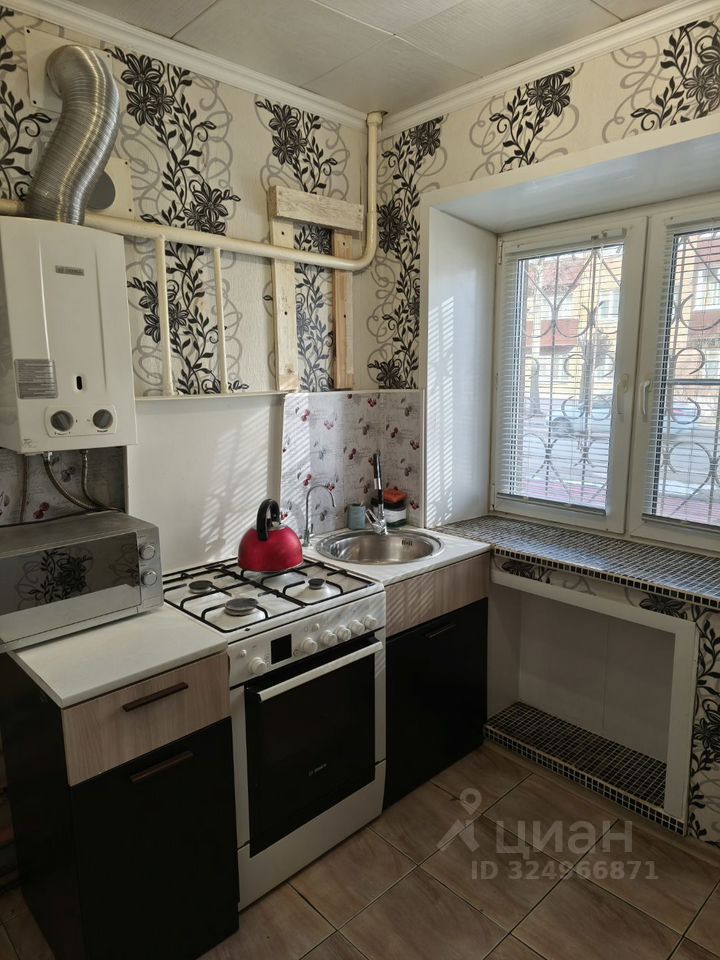 Продажа 2-комн квартиры на вторичном рынке Павловский Посад, улица Выставкина, 2/2