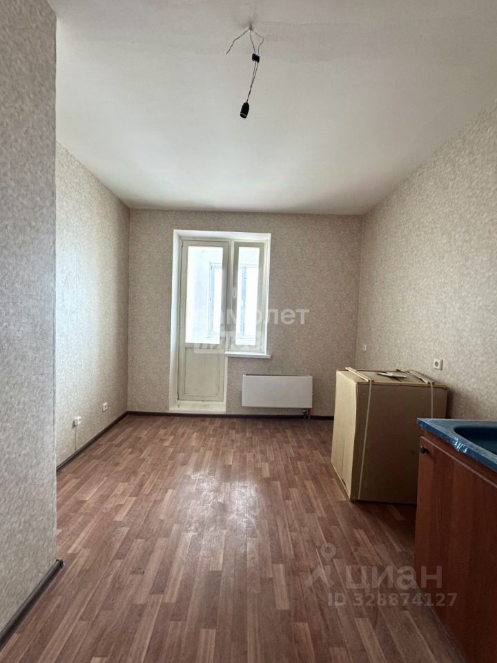 Аренда 1-комн квартиры на вторичном рынке Синявинская улица, 11к2