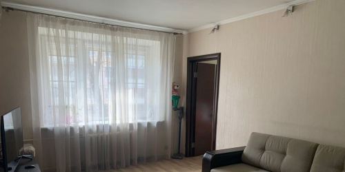 2-комн квартира улица Чистова,  д. 5