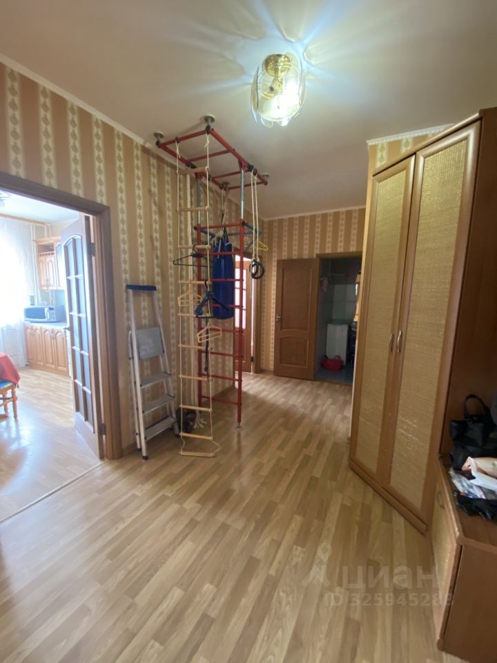 Продажа 2-комн квартиры на вторичном рынке Имени В.Н. Махалина мкр, 25