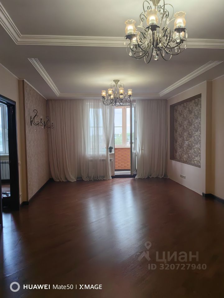 Продажа 3-комн квартиры на вторичном рынке Реутов, улица Октября, 42