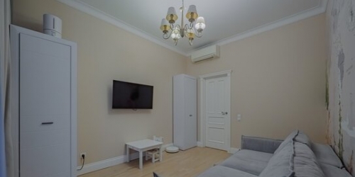 3-комн квартира ул Кирочная,  д. 64