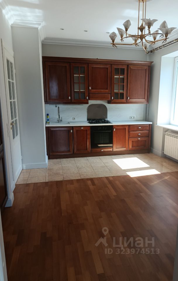 Продажа 4-комн квартиры на вторичном рынке улица Рашетова, 6