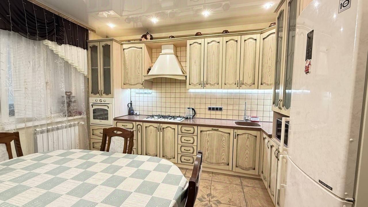 Продажа 3-комн квартиры на вторичном рынке Заречье мкр, 20