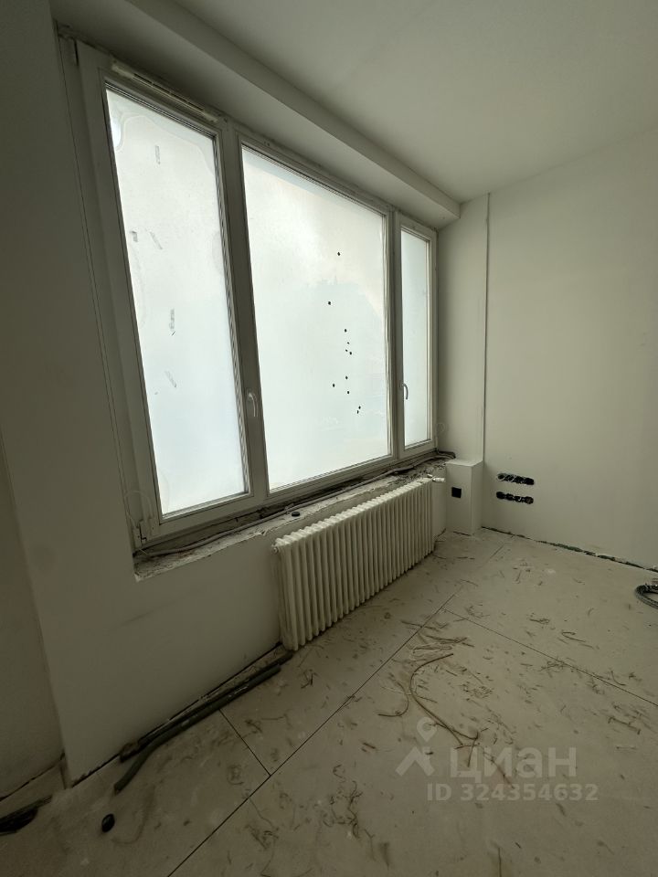 Продажа 3-комн квартиры на вторичном рынке Новгородская улица, 23