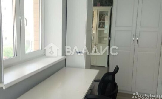 Продажа 4-комн квартиры на вторичном рынке Радиальная 6-я ул,  д. 3 к10