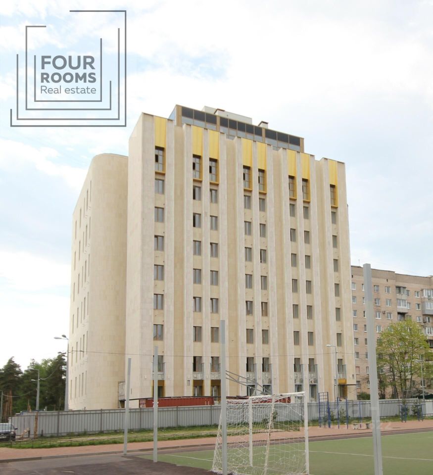 Продажа 3-комн квартиры на вторичном рынке Светлановский проспект, 45