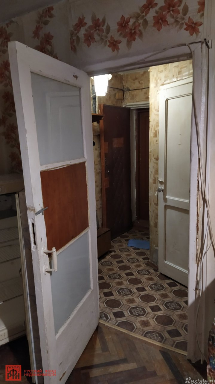 Продажа 3-комн квартиры на вторичном рынке Петергоф г., Озерковая ул. ,  д. 3