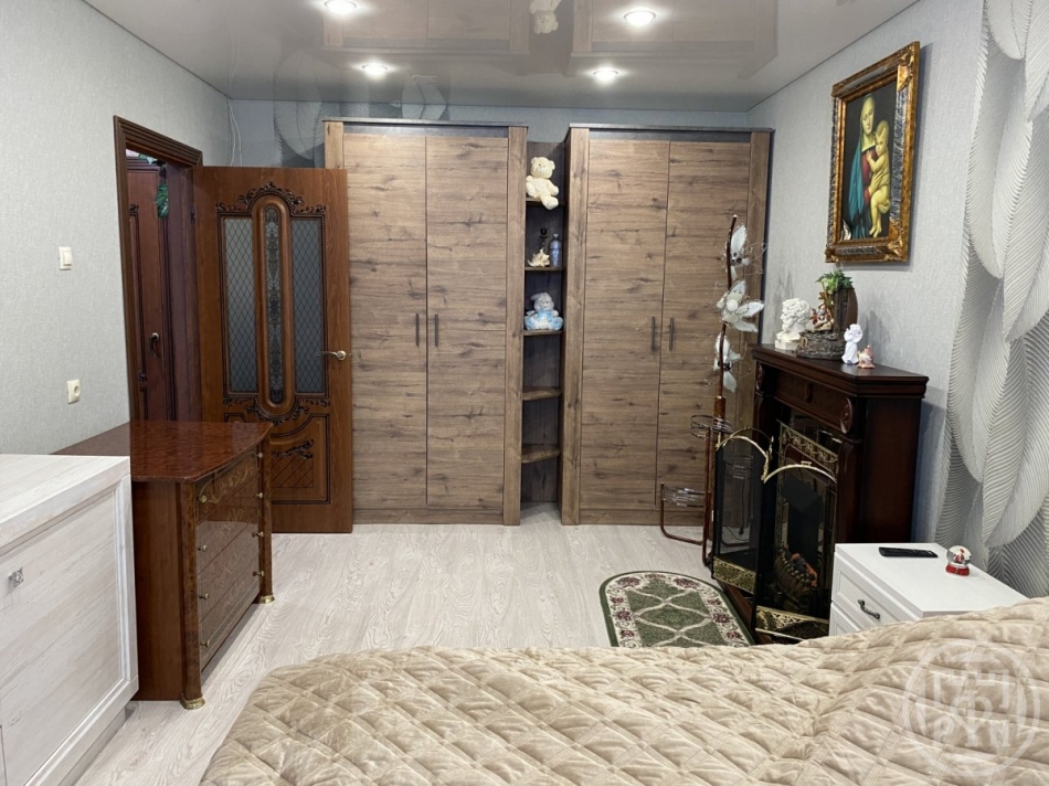 Продажа 1-комн квартиры на вторичном рынке Петергоф г., Бобыльская дор.,  д. 63