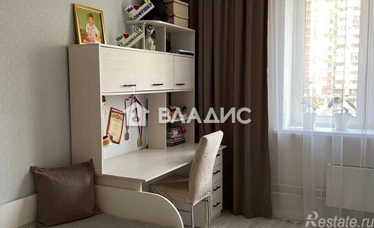 Продажа 2-комн квартиры на вторичном рынке Одинцовский городской округ, Триумфальная улица,  д. 3