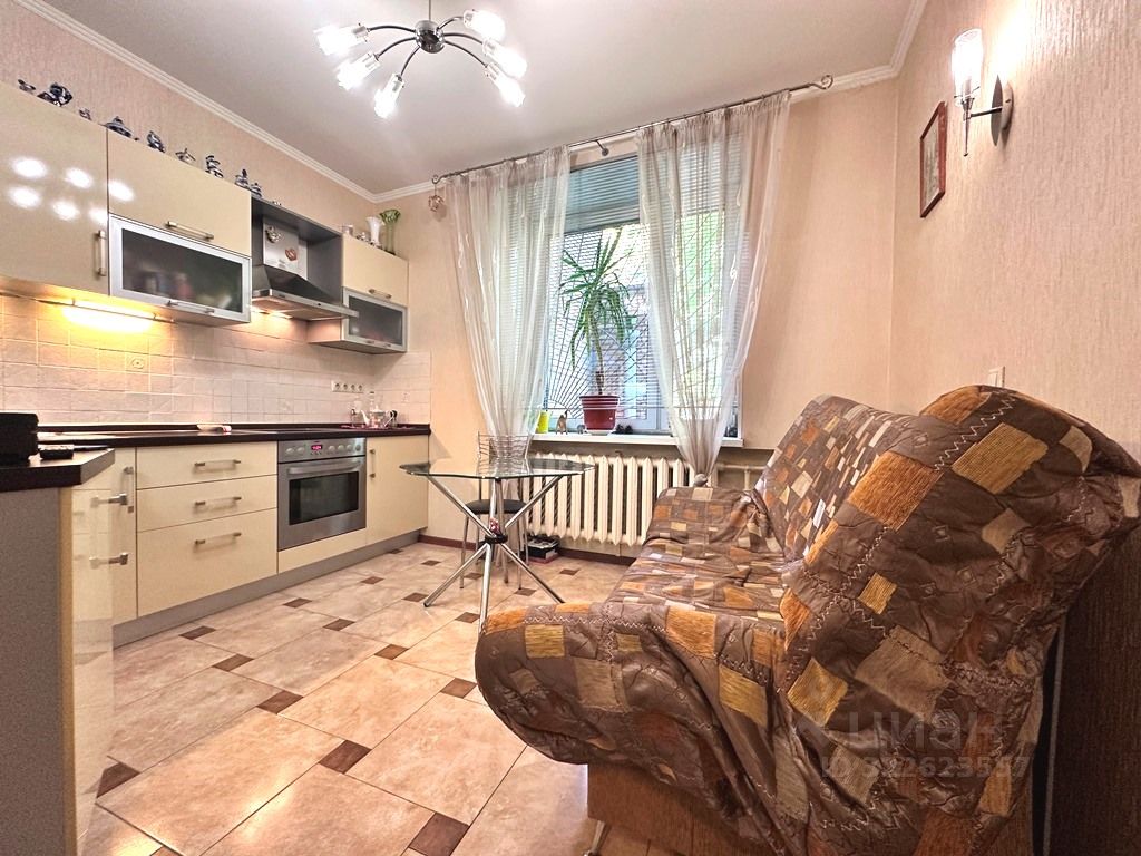 Продажа 1-комн квартиры на вторичном рынке улица Лизы Чайкиной, 4К2