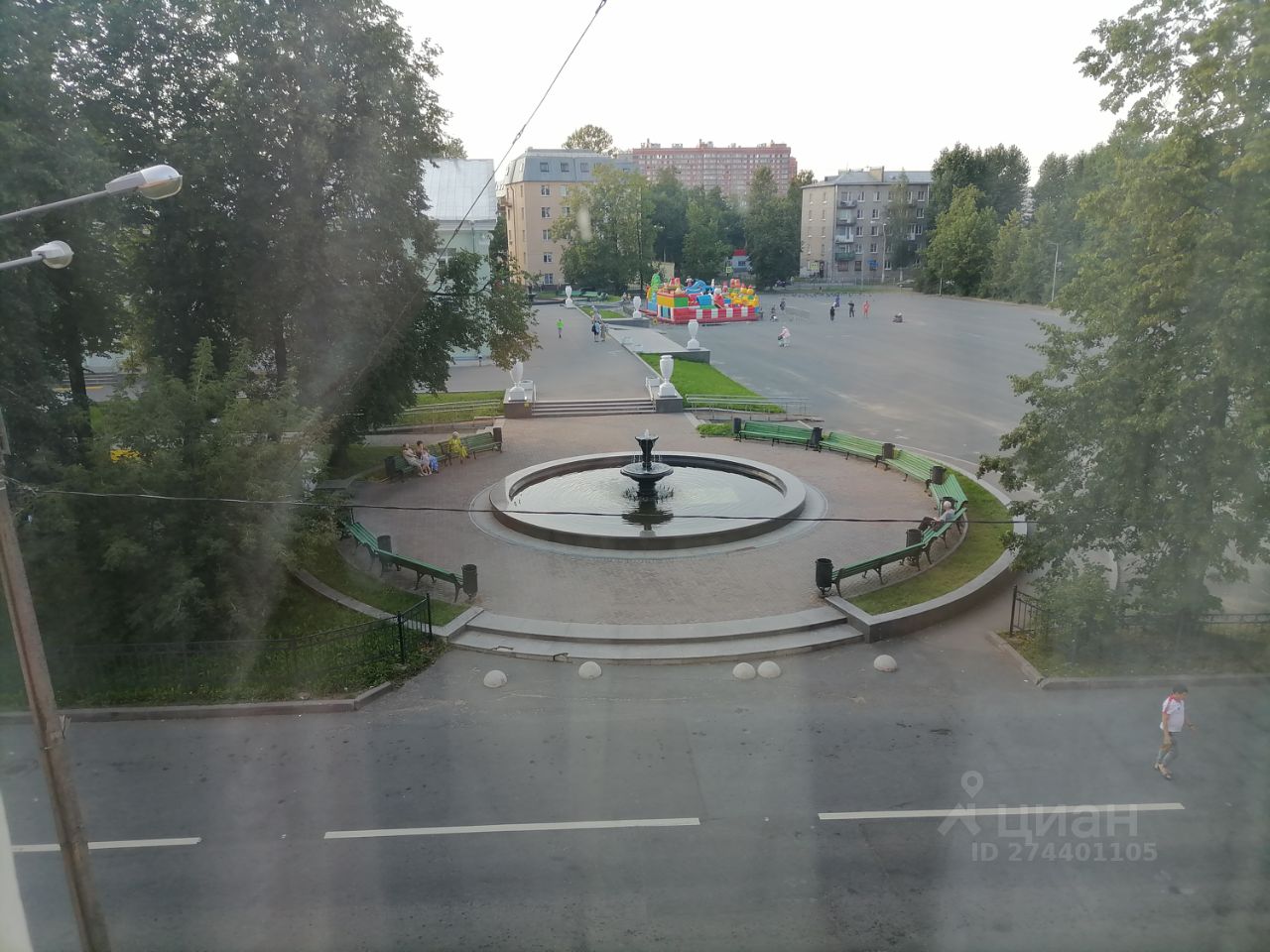 Продажа 3-комн квартиры на вторичном рынке пос. Металлострой, Центральная улица, 11