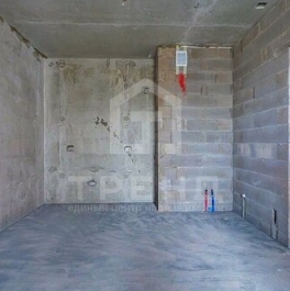 Продажа 4-комн квартиры на вторичном рынке Вязовая улица,  д. 8