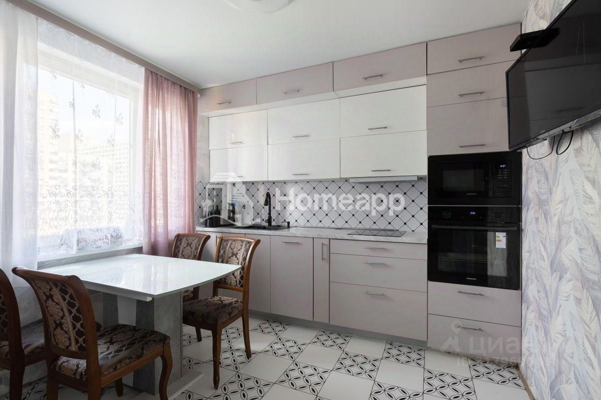 Продажа 3-комн квартиры на вторичном рынке Муравская улица, 42к1