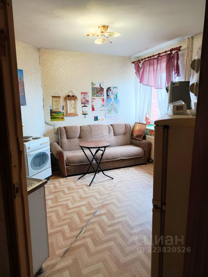 Продажа 3-комн квартиры на вторичном рынке Белградская улица, 26к9