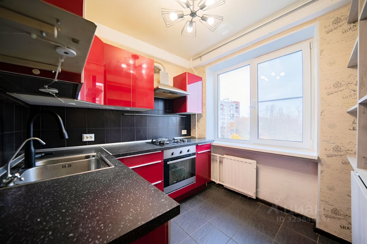 Продажа 3-комн квартиры на вторичном рынке улица Димитрова, 10К4