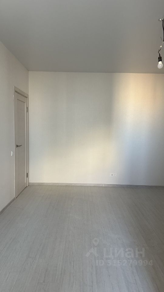 Продажа 2-комн квартиры на вторичном рынке пос. Развилка, 31Б