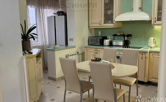 Продажа 2-комн квартиры на вторичном рынке ул Радужная,  д. 3,  к. 2