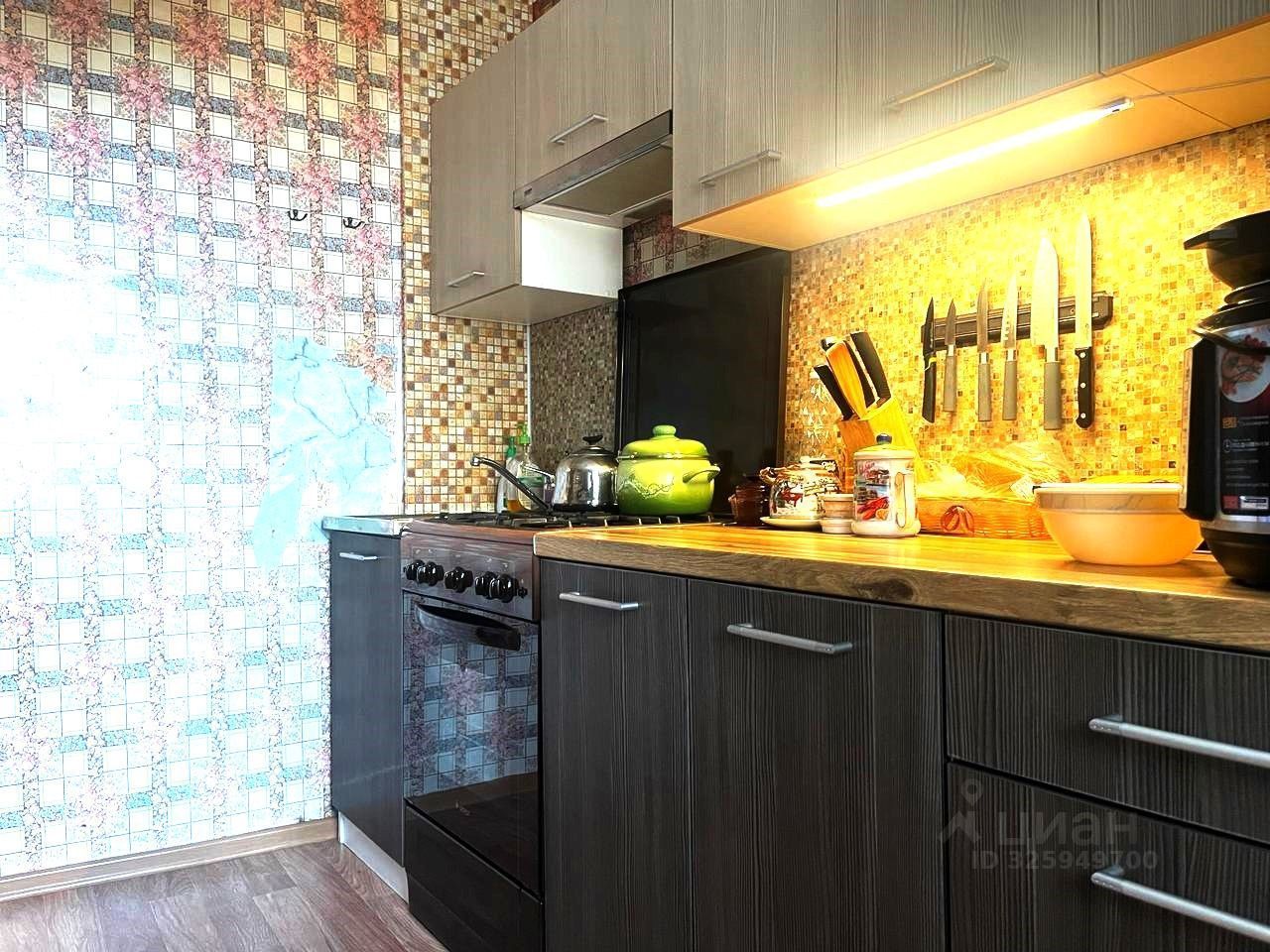 Продажа 3-комн квартиры на вторичном рынке Дубна, улица Попова,  д. 4