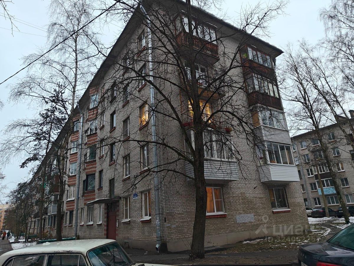 Продажа 3-комн квартиры на вторичном рынке пос. Шушары, Славянка тер., шоссе Колпинское, 8