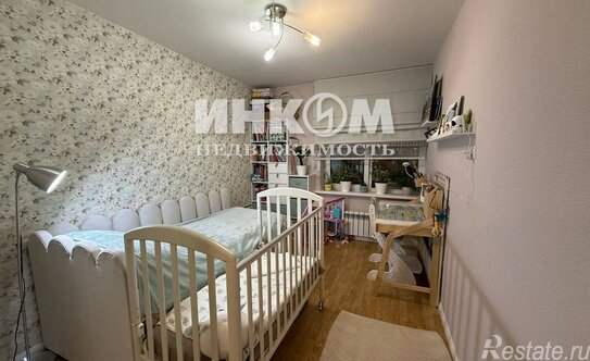 Продажа 2-комн квартиры на вторичном рынке ул Молостовых,  д. 10,  к. 2