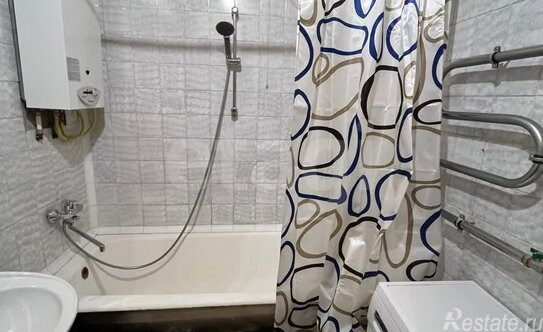 Продажа 3-комн квартиры на вторичном рынке Каменноостровский пр-кт,  д. 34