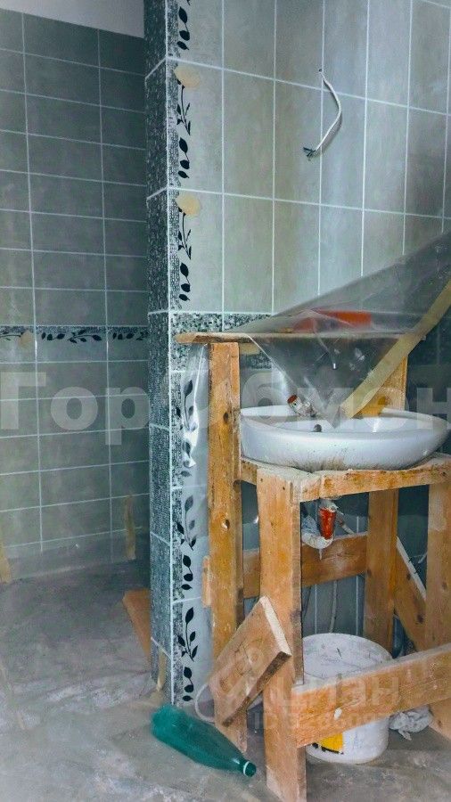Продажа 4-комн квартиры на вторичном рынке пос. Поведники, улица Центральная, 20