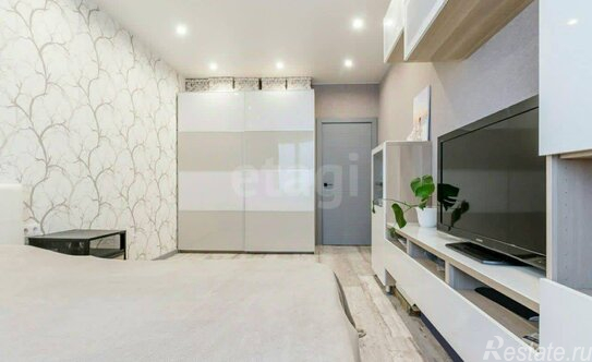 Продажа 3-комн квартиры на вторичном рынке Янино-1, ул Кольцевая,  д. 8,  к. 2