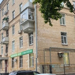 Продажа 4-комн квартиры на вторичном рынке Ленинская Слобода ул,  д. 4