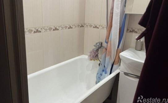 Аренда 2-комн квартиры на вторичном рынке ул Фомичёвой,  д. 10,  к. 2