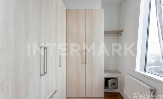 Продажа 4-комн квартиры на вторичном рынке Мосфильмовская улица,  д. 8