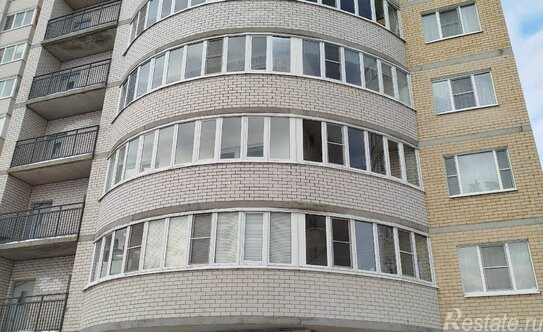 Продажа 2-комн квартиры на вторичном рынке Кириши г, Волховская наб,  д. 52