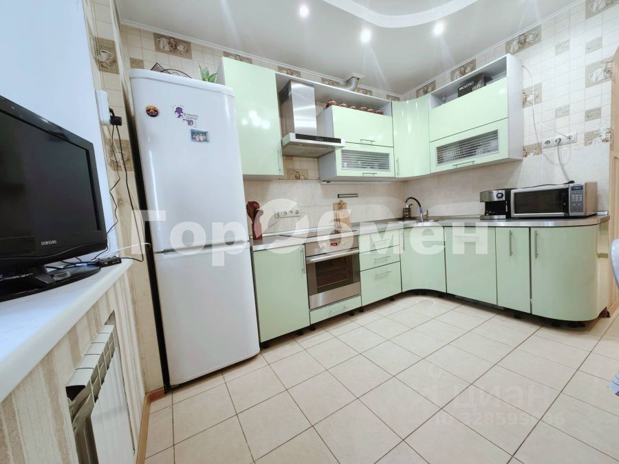 Продажа 2-комн квартиры на вторичном рынке Сходня мкр, Вишневая улица, 14