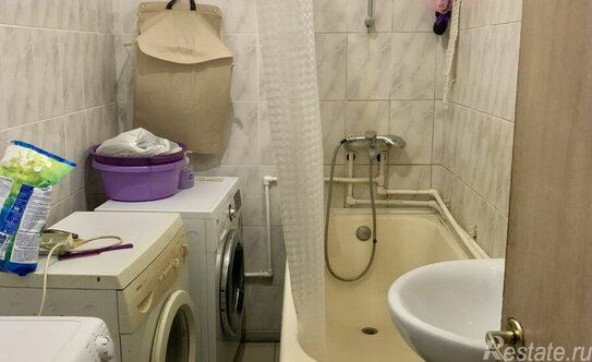 Продажа 6-комн квартиры на вторичном рынке Корпусная улица,  д. 9