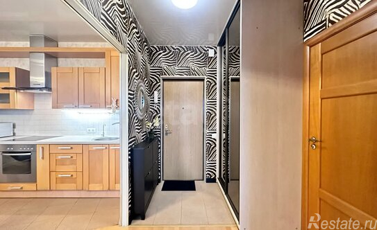 Продажа 1-комн квартиры на вторичном рынке наб Реки Каменки,  д. 19,  к. 4