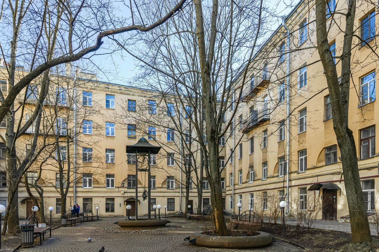 Продажа 2-комн квартиры на вторичном рынке набережная Реки Мойки, 8