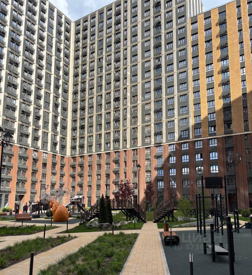 Продажа 3-комн квартиры на вторичном рынке Михалковская улица, 48к2