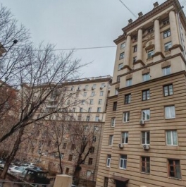 Продажа 2-комн квартиры на вторичном рынке улица Госпитальный Вал,  д. 5 к18