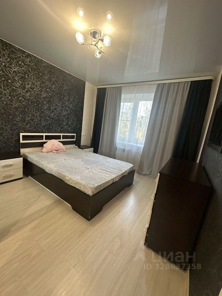Продажа 3-комн квартиры на вторичном рынке Сосновый Бор, улица Красных Фортов, 1