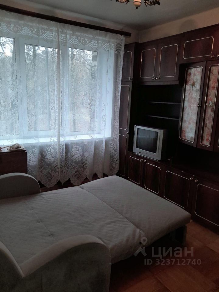 Аренда 1-комн квартиры на вторичном рынке проспект Художников, 19К1