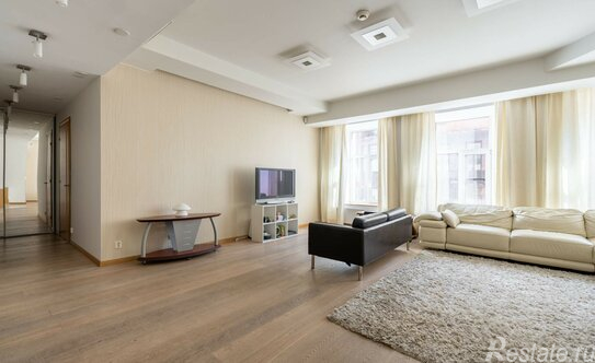 Продажа 4-комн квартиры на вторичном рынке Посадская Б. ул,  д. 4