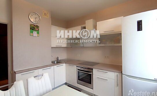 Продажа 2-комн квартиры на вторичном рынке улица Крылатские Холмы,  д. 1