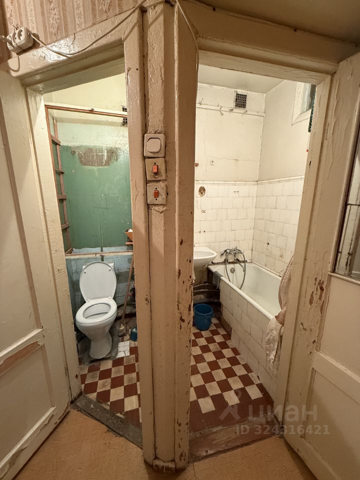 Продажа 2-комн квартиры на вторичном рынке Костромской пр-кт,  д. 33