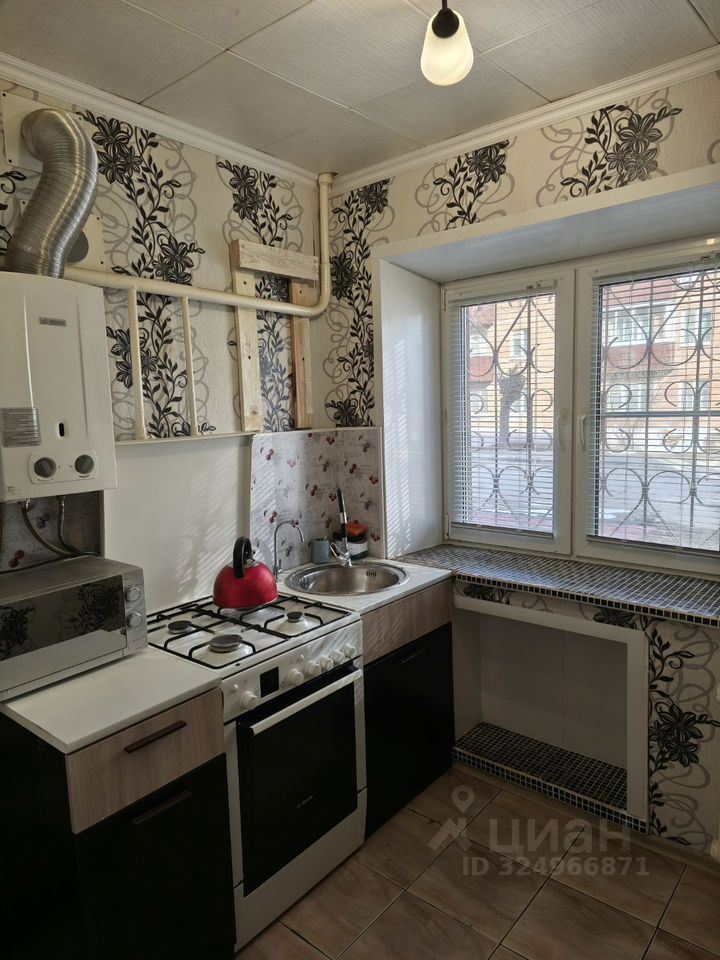 Продажа 2-комн квартиры на вторичном рынке Павловский Посад, улица Выставкина, 2/2